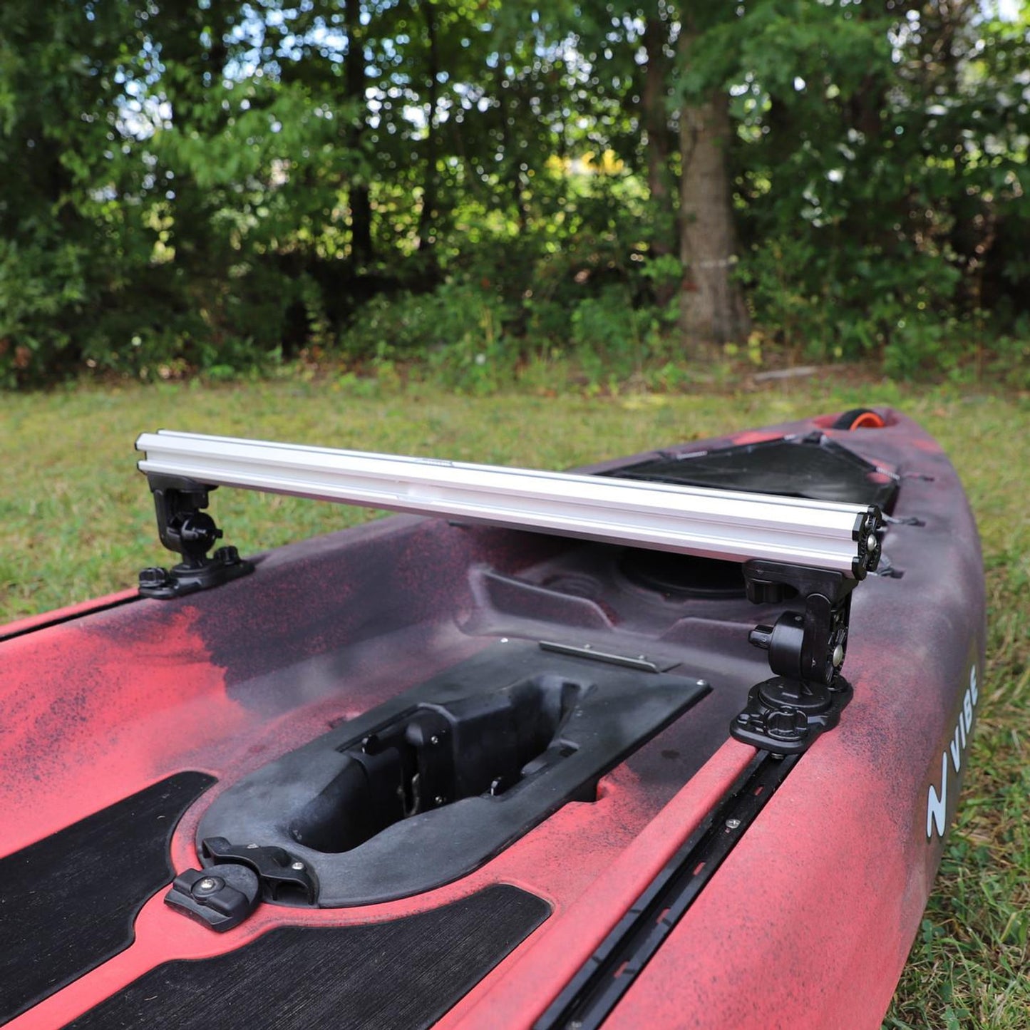 YakAttack Acc. Command Center CrossBar with LockNLoad Base 36'', HD Track and Surface Mount Bracket